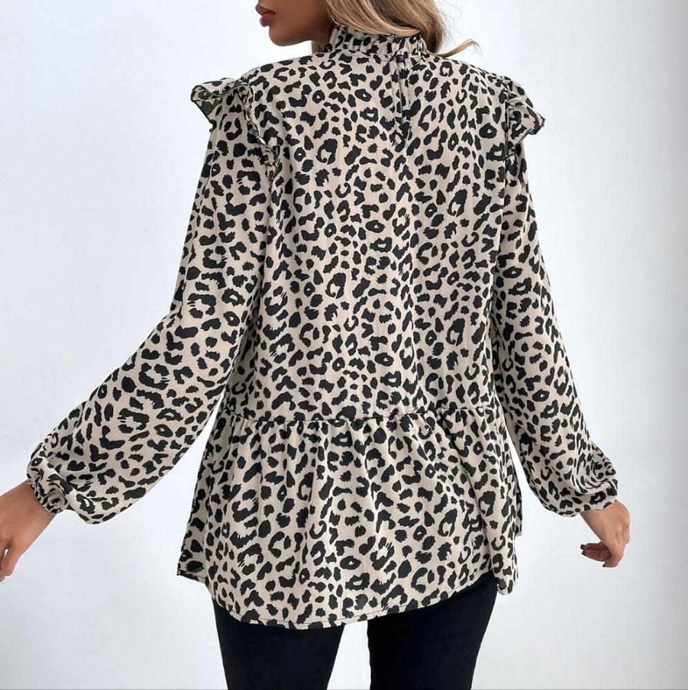 Spot On Ruffled Blouse - Picture 6 of 10
